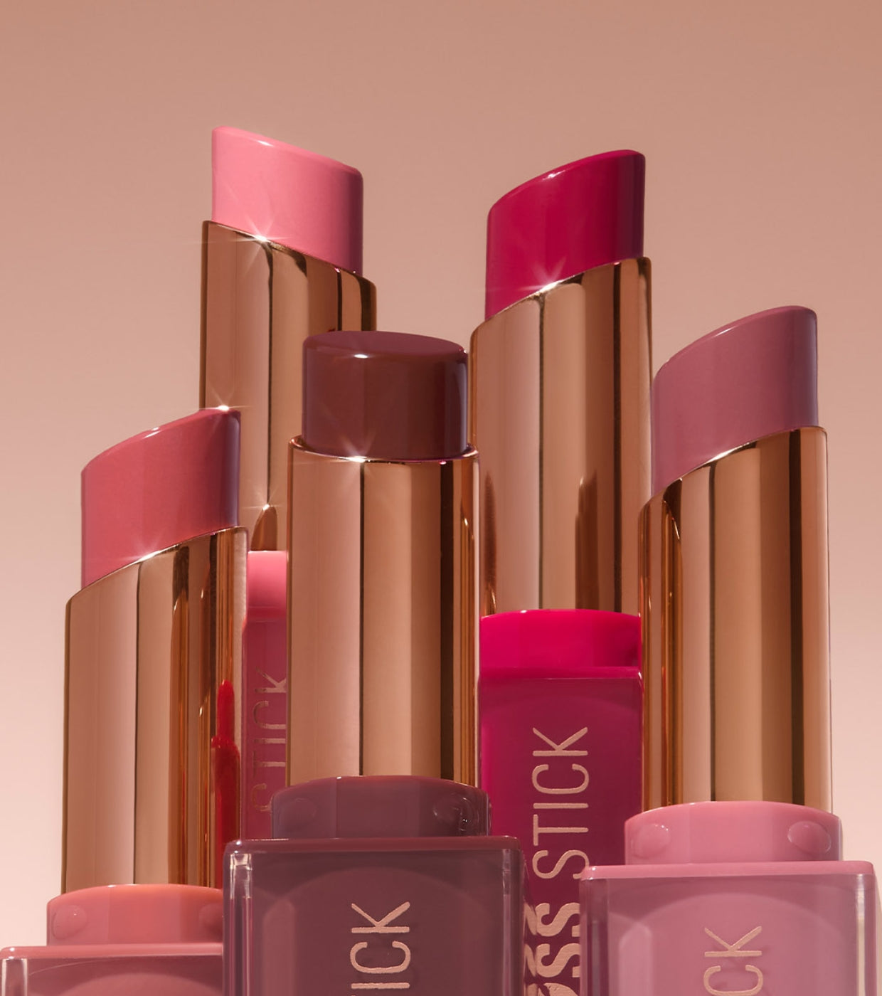 Makeup Revolution - Batom Pout Lip Gloss Stick - Sour Berry