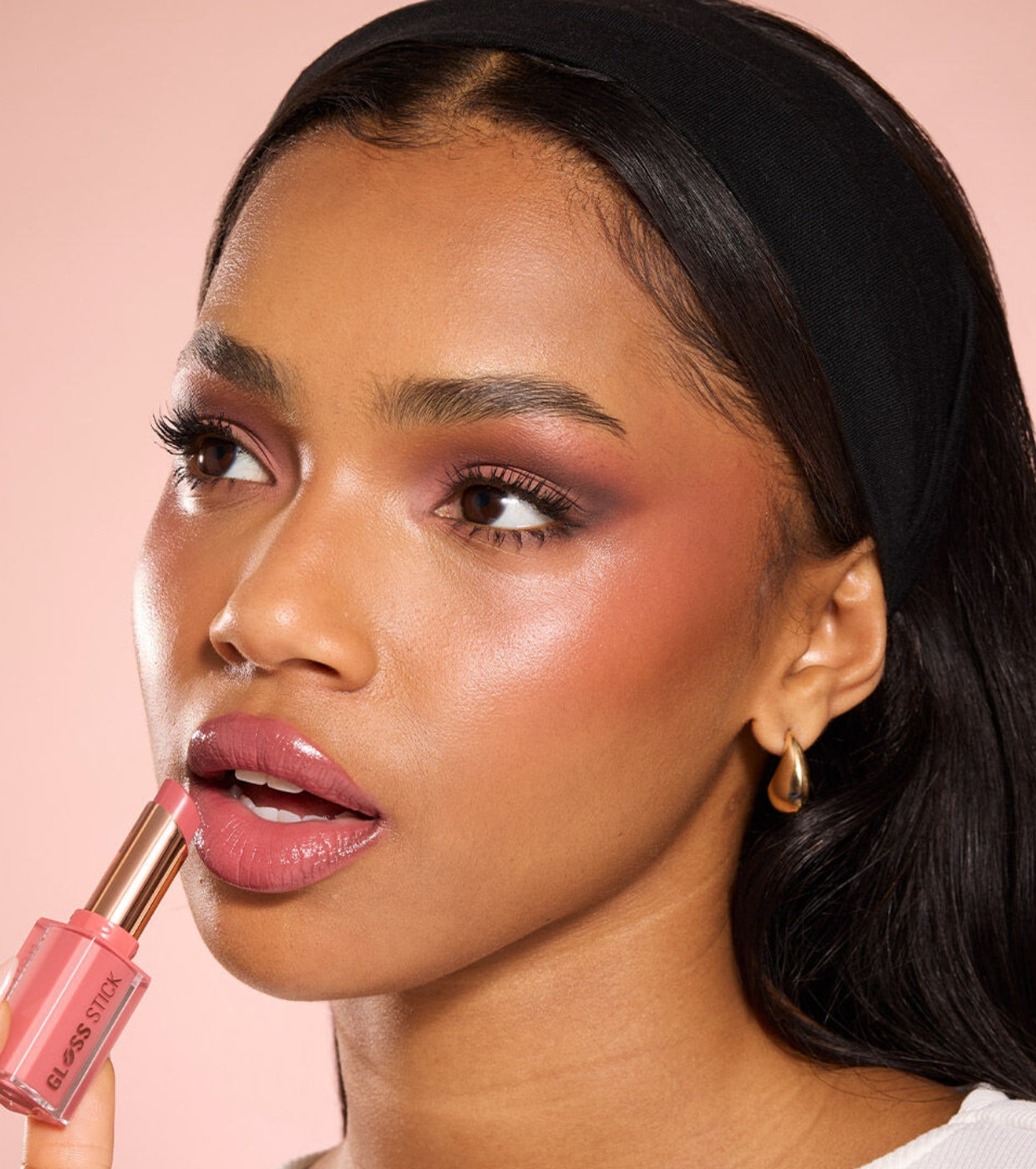 Makeup Revolution - Batom Pout Lip Gloss Stick - Sweet Rose
