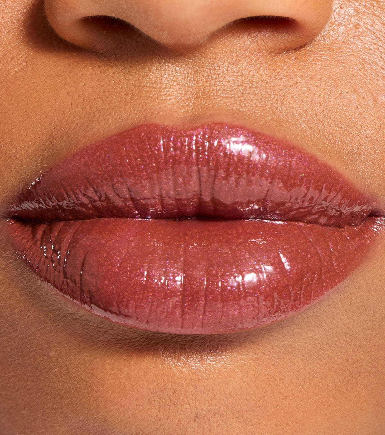 Makeup Revolution - Batom Pout Lip Gloss Stick - Shimmer Toasted Caramel