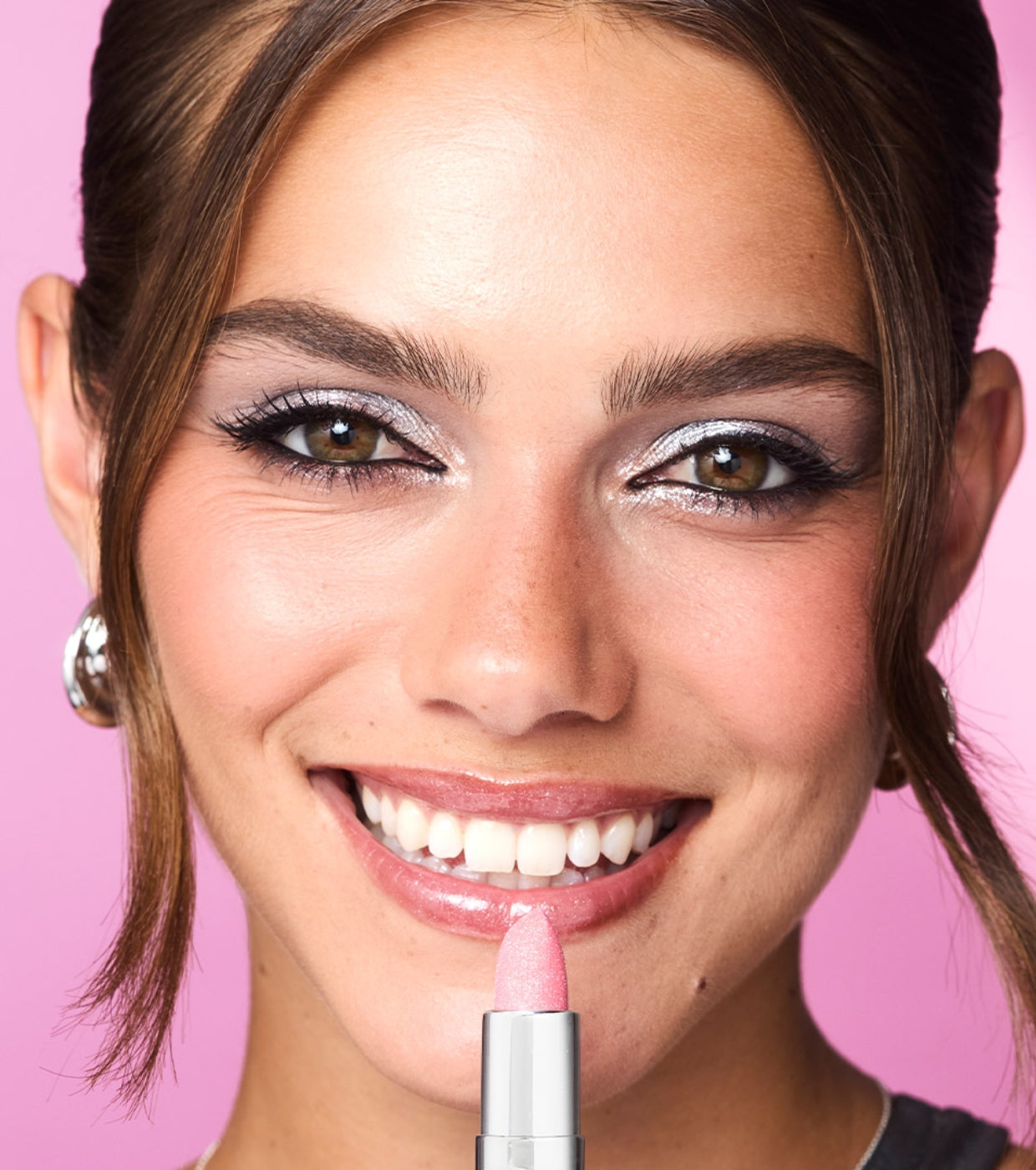 Revolution - *Metallic Muse* - Batom Glitter - Baby Pink