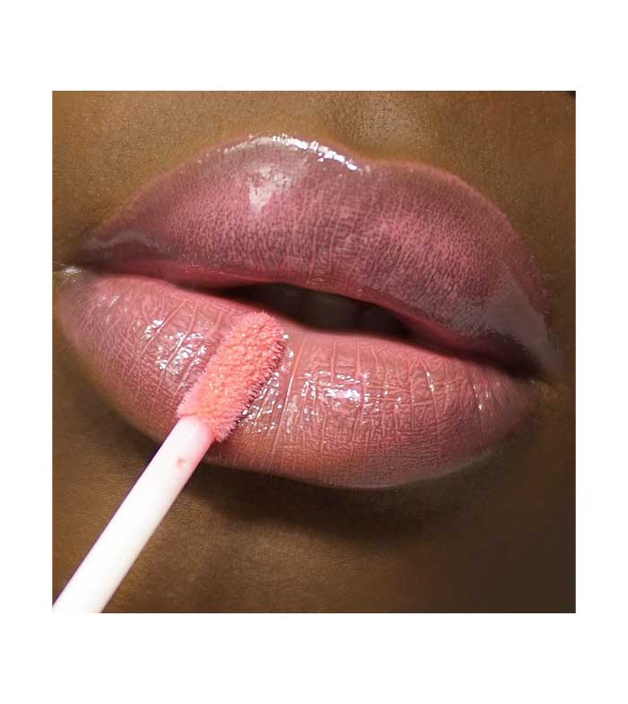 I Heart Revolution - Lip Gloss Chocolate Soft Swirl - Chocolate Marshmallow