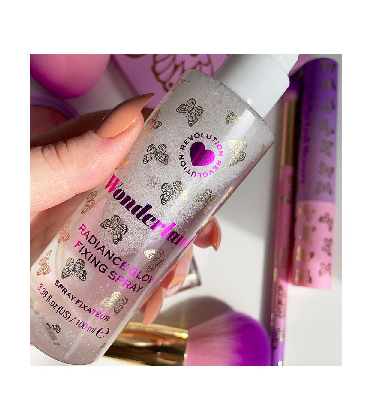 I Heart Revolution - *Butterfly* - Spray de fixação de maquiagem Wonderland Radiance Glow
