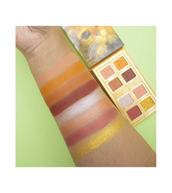 I Heart Revolution - *I Heart Revolution x Shrek* - Mini Paleta de Sombras - Puss in Boots