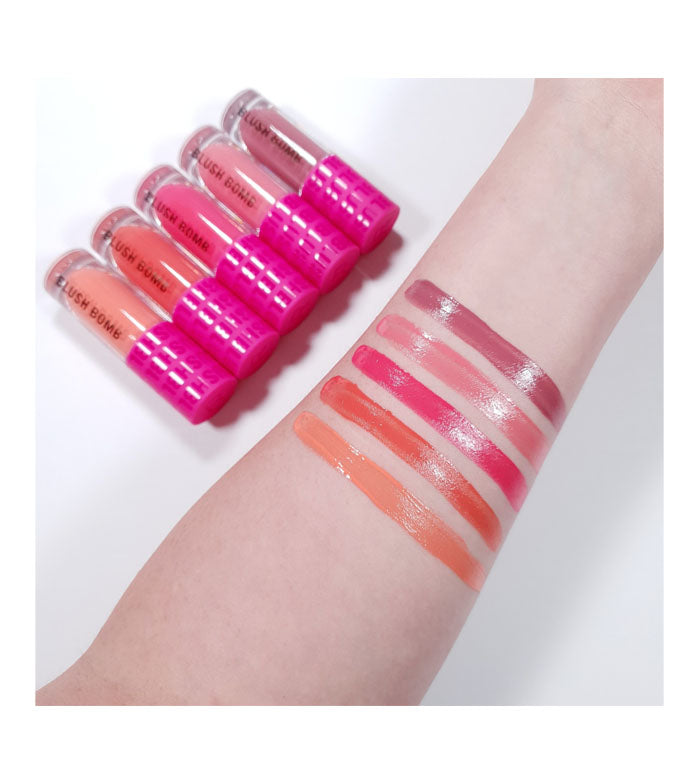 Revolution - Blush Bomb Liquid Blush - Savage Coral