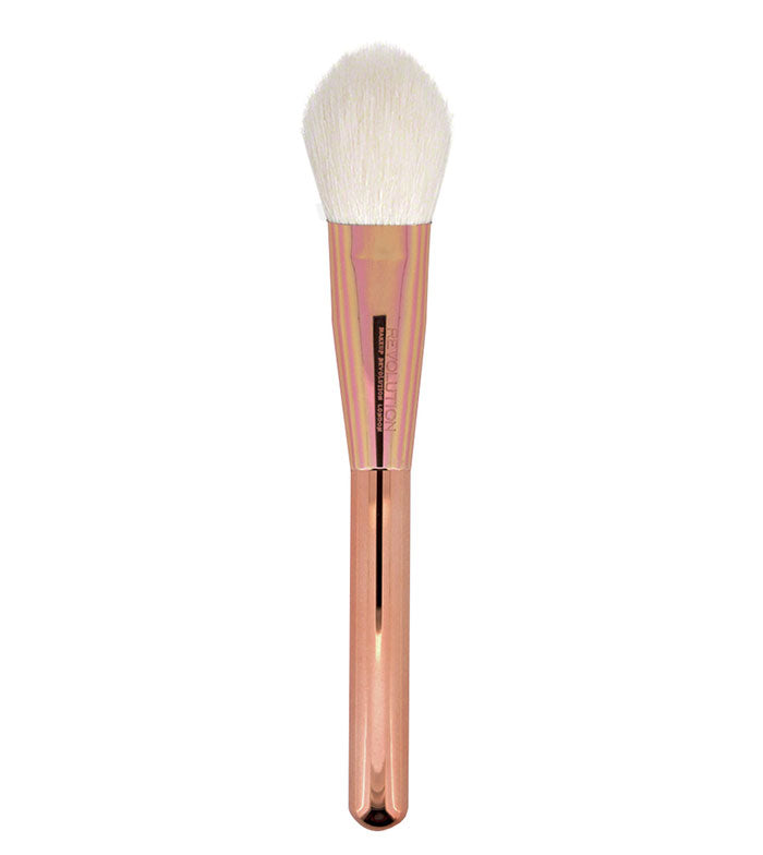 Makeup Revolution - Ultra Metals Sculpt Blush Brush - F303