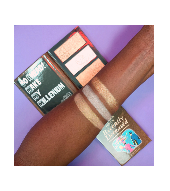 Revolution - *Beetlejuice* - Paleta de Iluminadores Recently Deceased