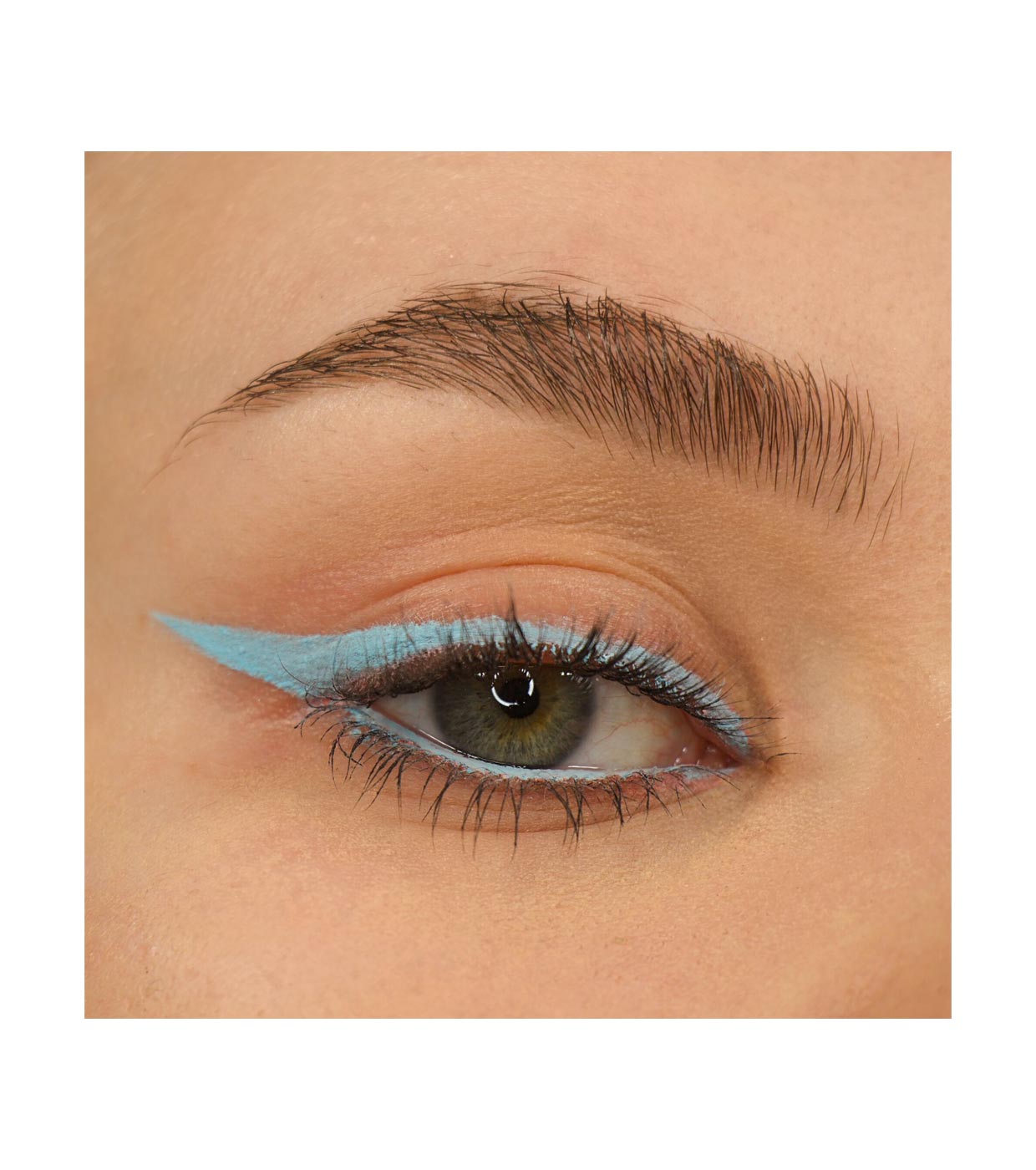 Revolution - Delineador Streamline Waterline Eyeliner Pencil - Light Blue