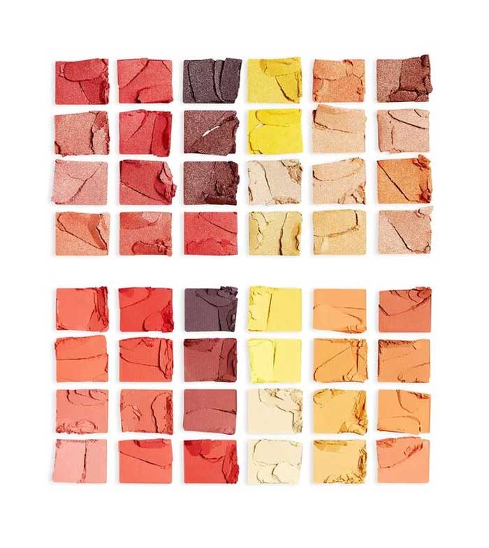 Revolution - Paleta de sombras Colour Book - CB03