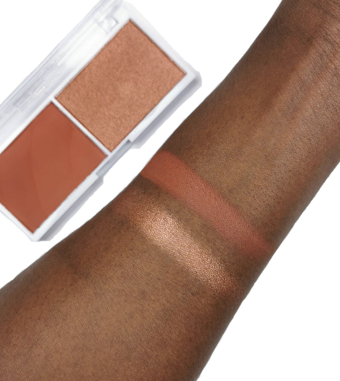 Revolution Relove - Duo de blush e realçador Colour Play Blushed - Baby