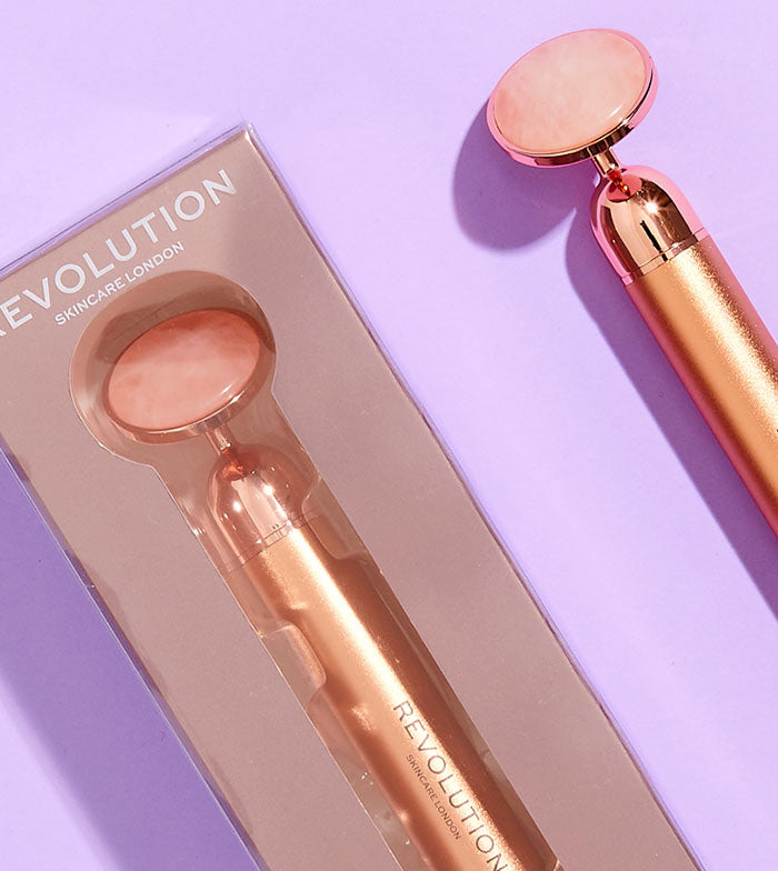 Revolution Skincare - Rolo facial vibratório de quartzo rosa