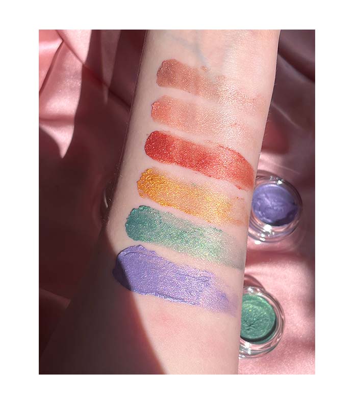 Revolution - Mousse Cream Eyeshadow - Light Gold