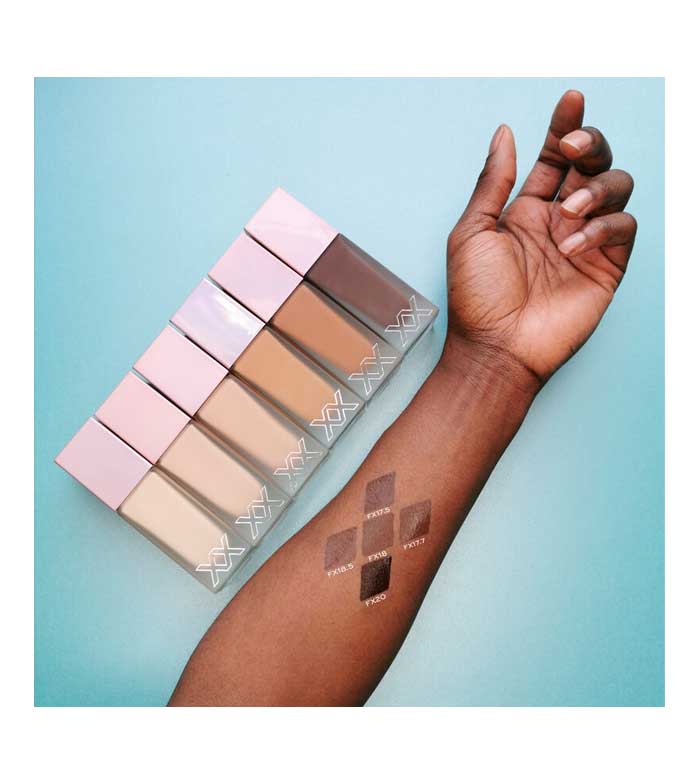 XX Revolution - Base de maquilhagem Glow Skin Fauxxdation - FX18