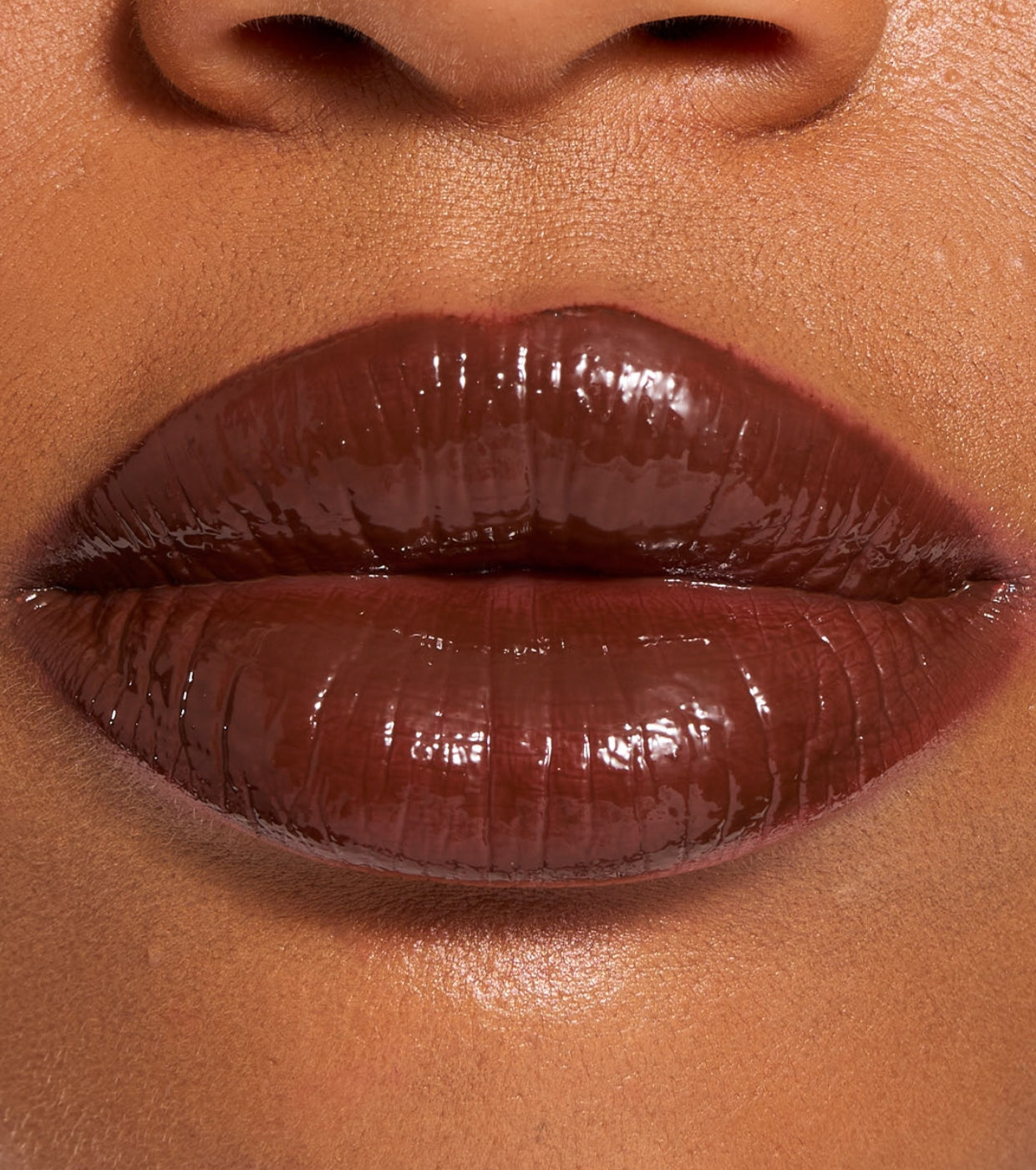 Makeup Revolution - Batom Pout Lip Gloss Stick - Chocolate Ganache