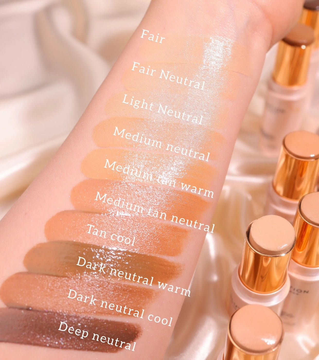 Makeup Revolution - Base de maquiagem em bastão Skin Silk Glow Tint Sheer Foundation - Light Neutral