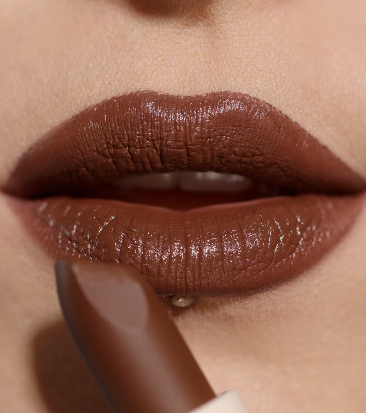 Revolution - Batom Satin Lip Allure - Stiletto Brown